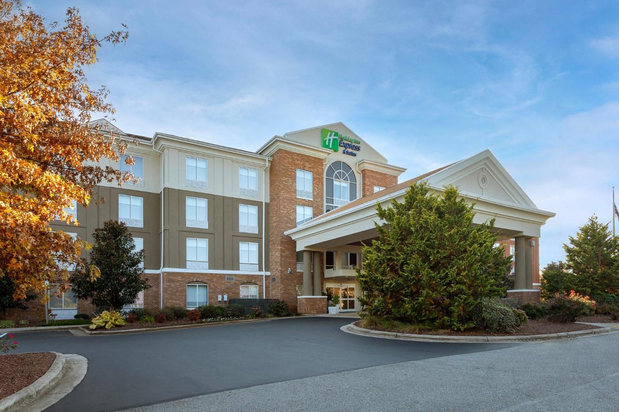 Holiday Inn Express Hotel & Suites Greensboro - Airport Area, An Ihg Hotel Exterior foto