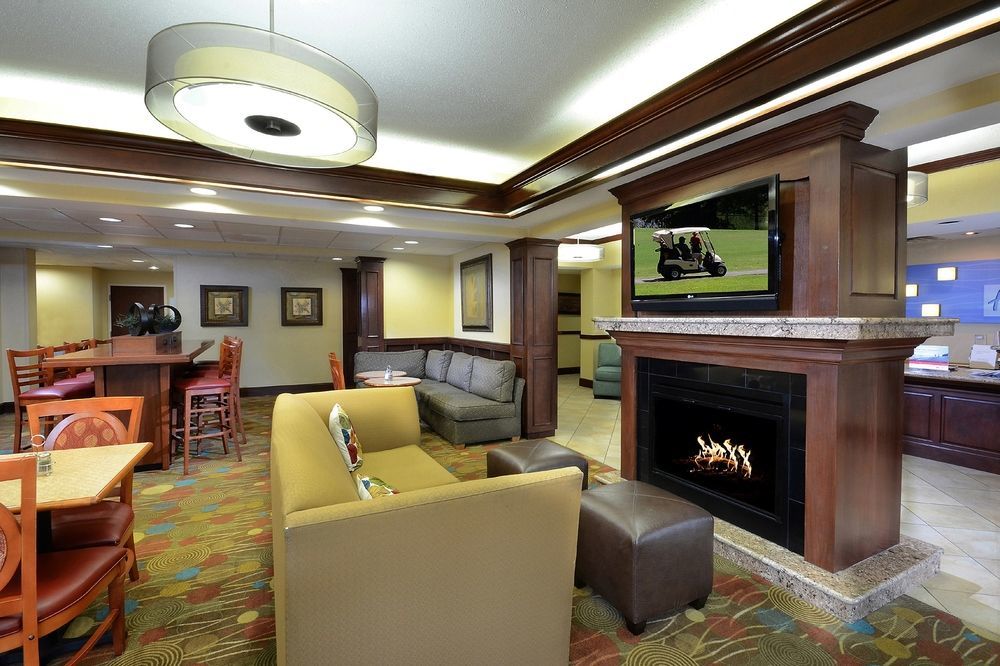 Holiday Inn Express Hotel & Suites Greensboro - Airport Area By Ihg Exterior foto